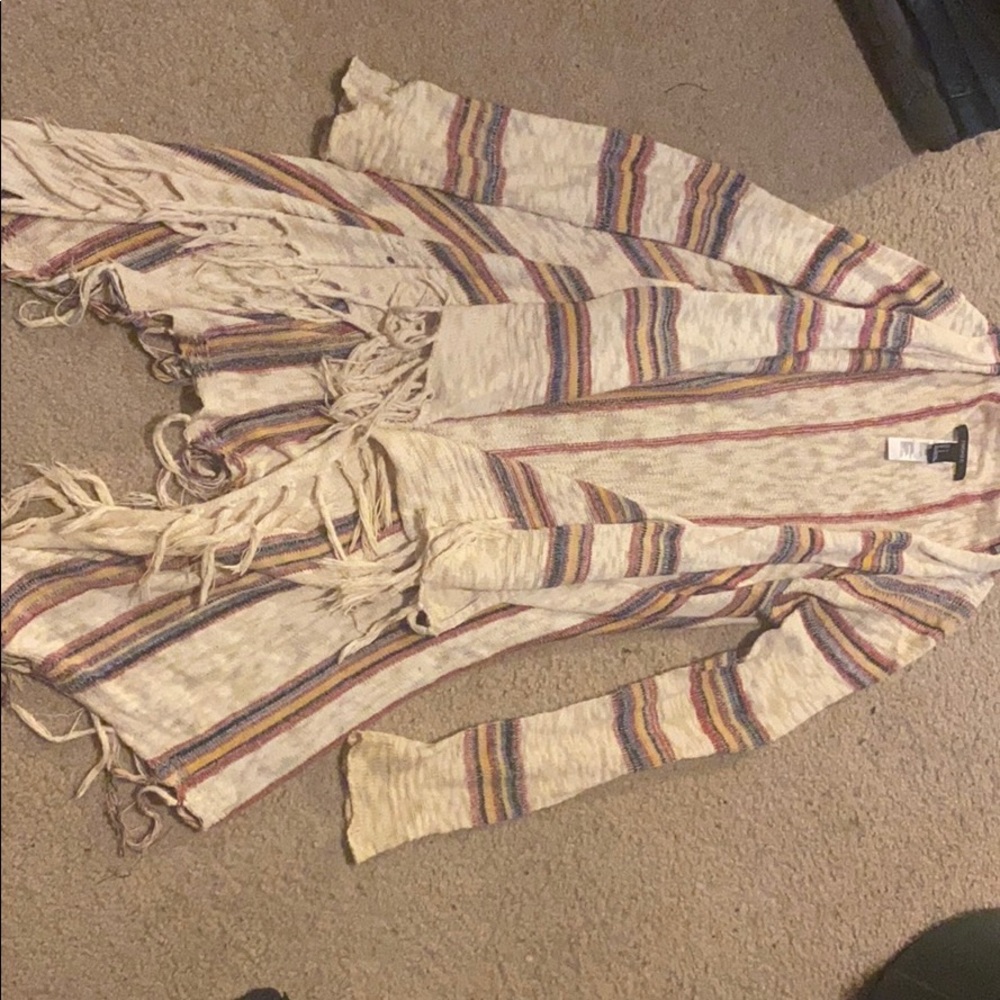 Women’s shall white/grey/yellow/red/black.